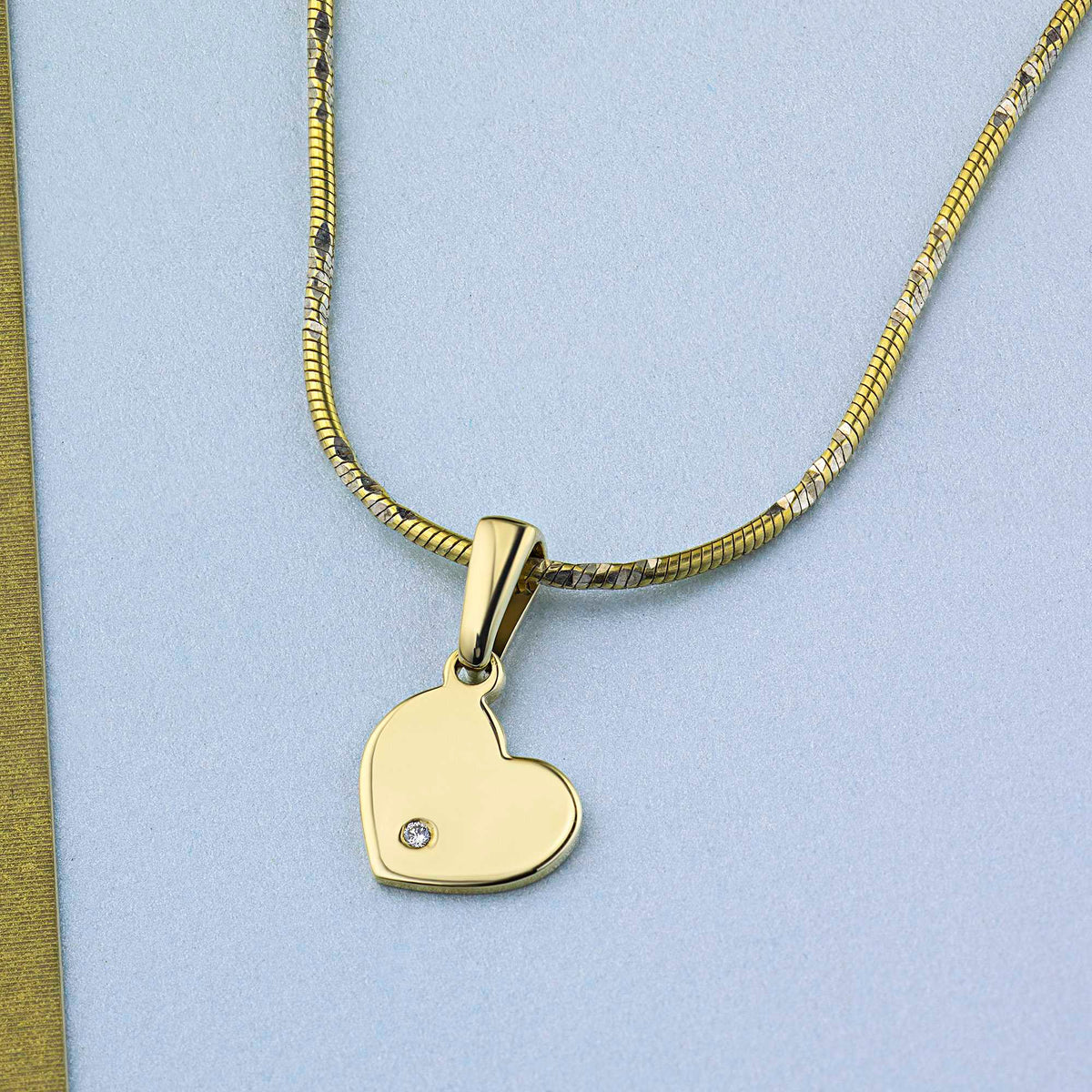 14K Yellow Gold Pendant with Natural Diamonds