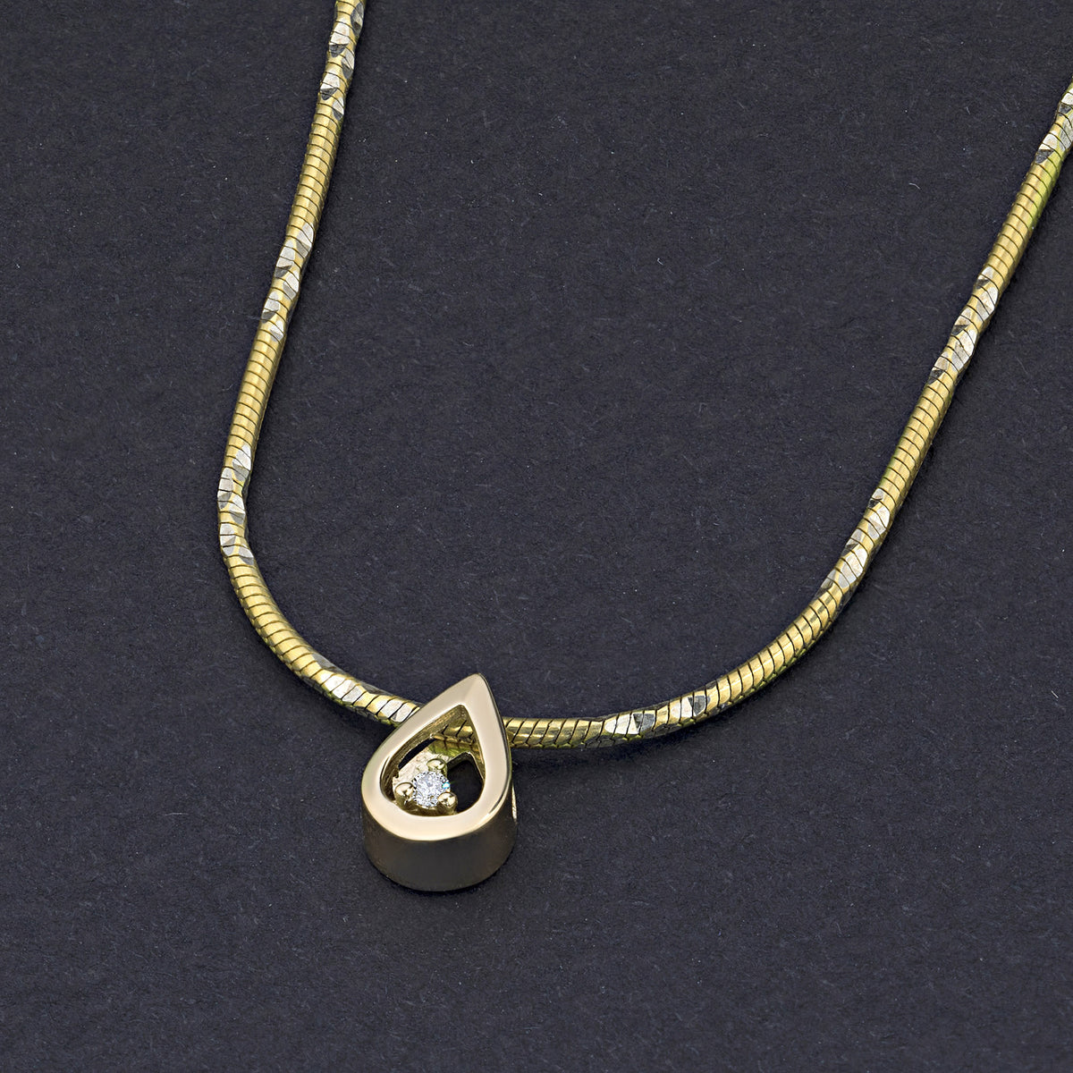14K Yellow Gold Pendant with Natural Diamonds