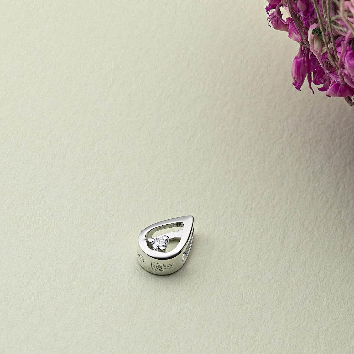 Sterling Silver Pendant with Natural Diamonds