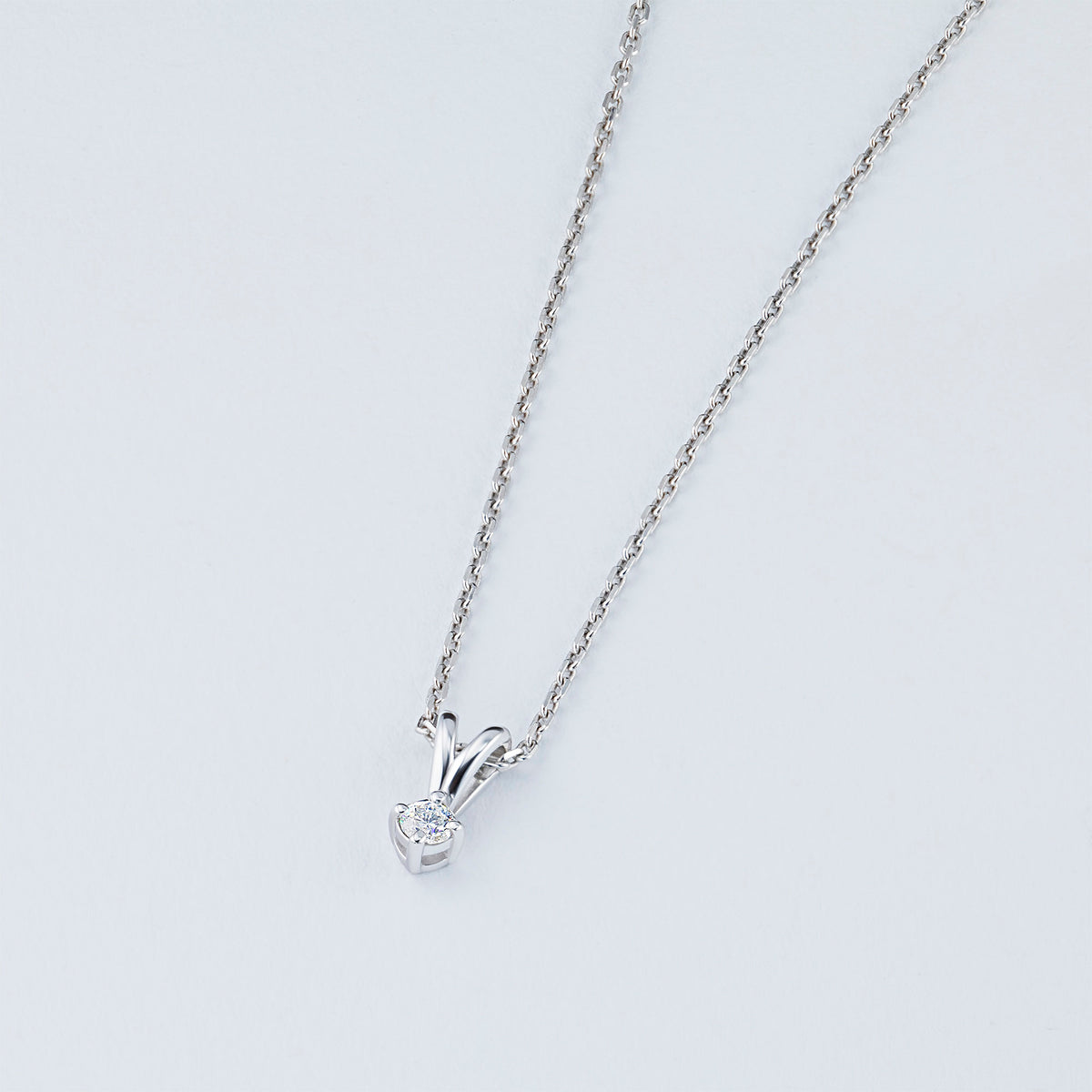 14K White Gold Pendant with Natural Diamonds