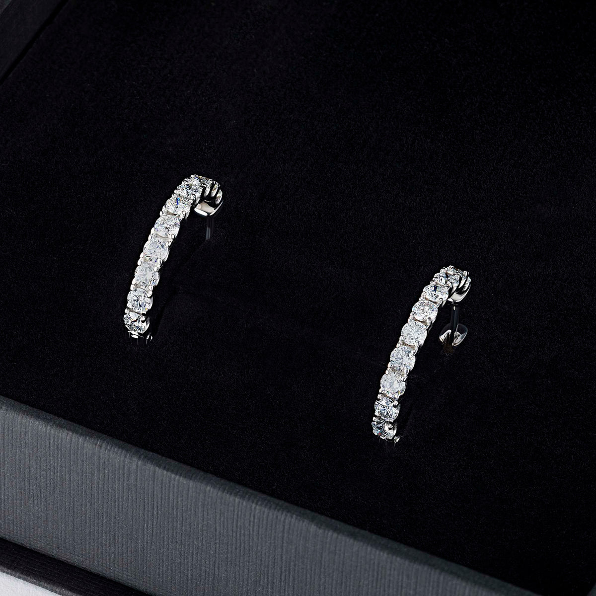 14K White Gold Earrings with Natural Diamonds