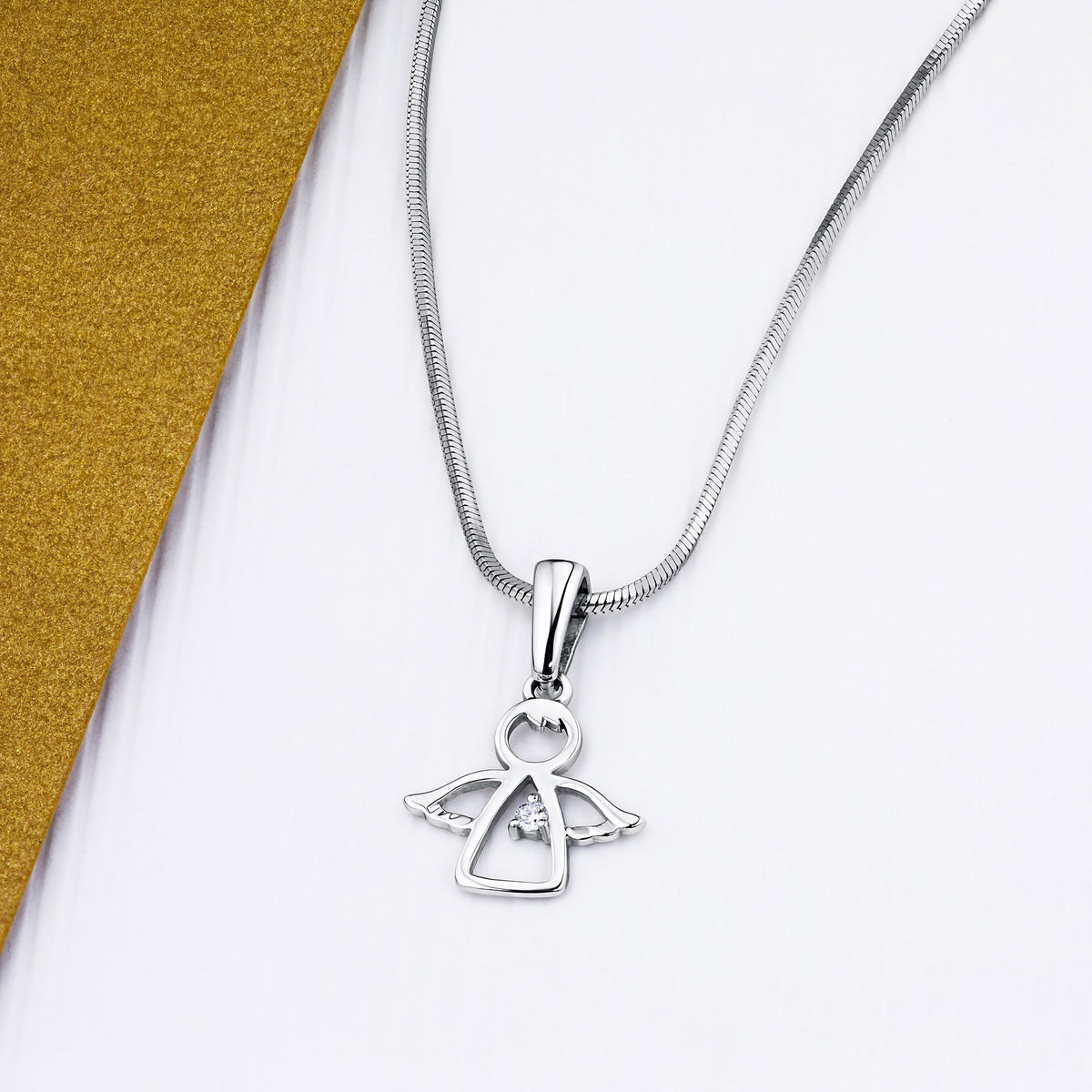 Sterling Silver Pendant with Natural Diamonds