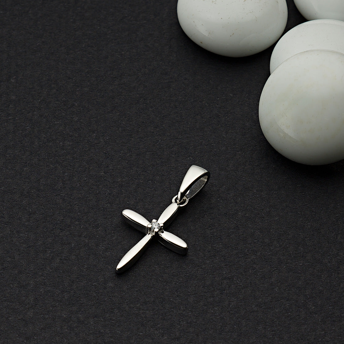 Sterling Silver Pendant with Natural Diamonds