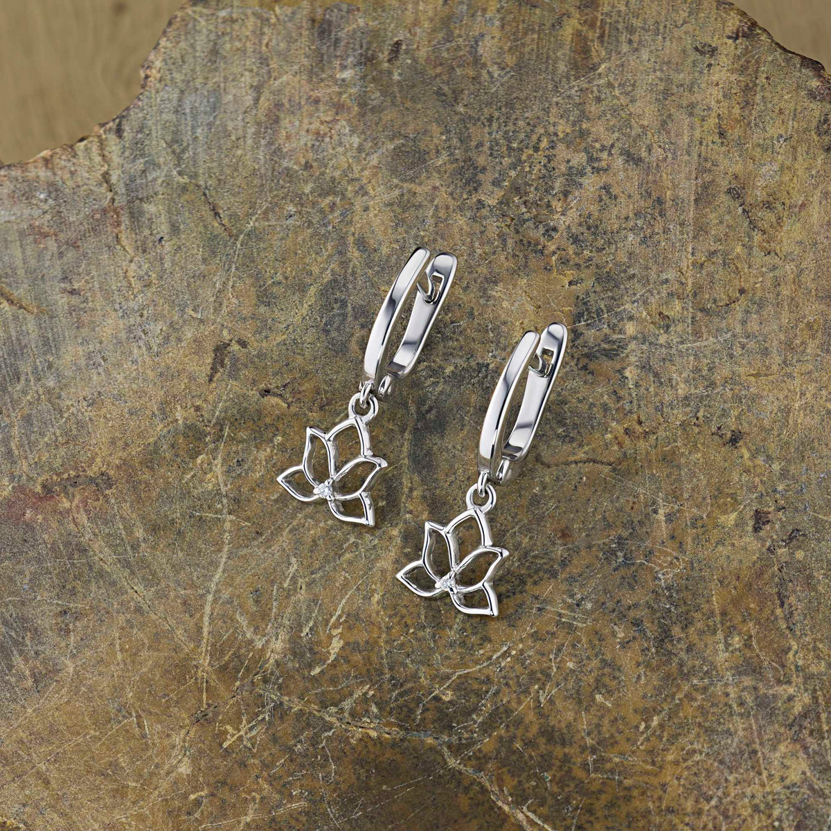 14K White Gold Earrings with Natural Diamonds