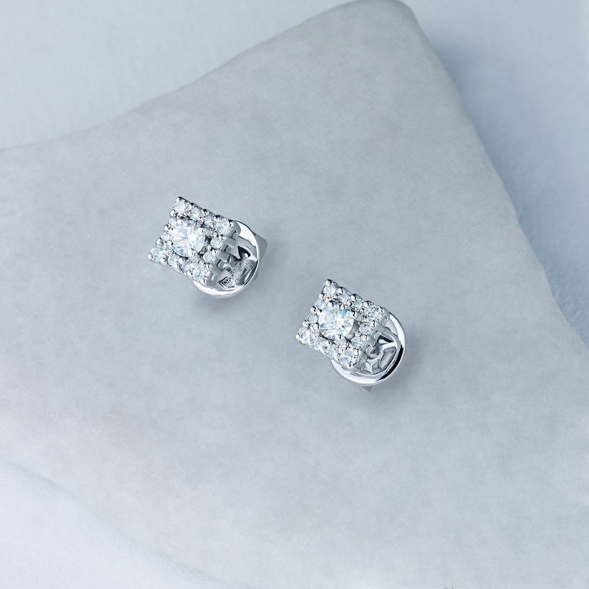 14K White Gold Earring Studs with Natural Diamonds