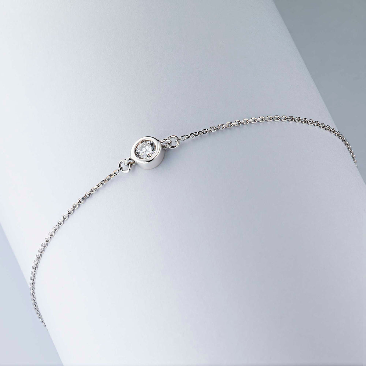 14K White Gold Bracelet with Natural Diamonds