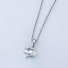 Висулка с гранат